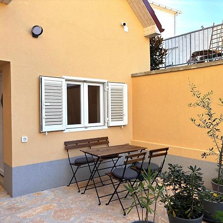 Appartement Olive Tree à Stari Grad  Extérieur photo